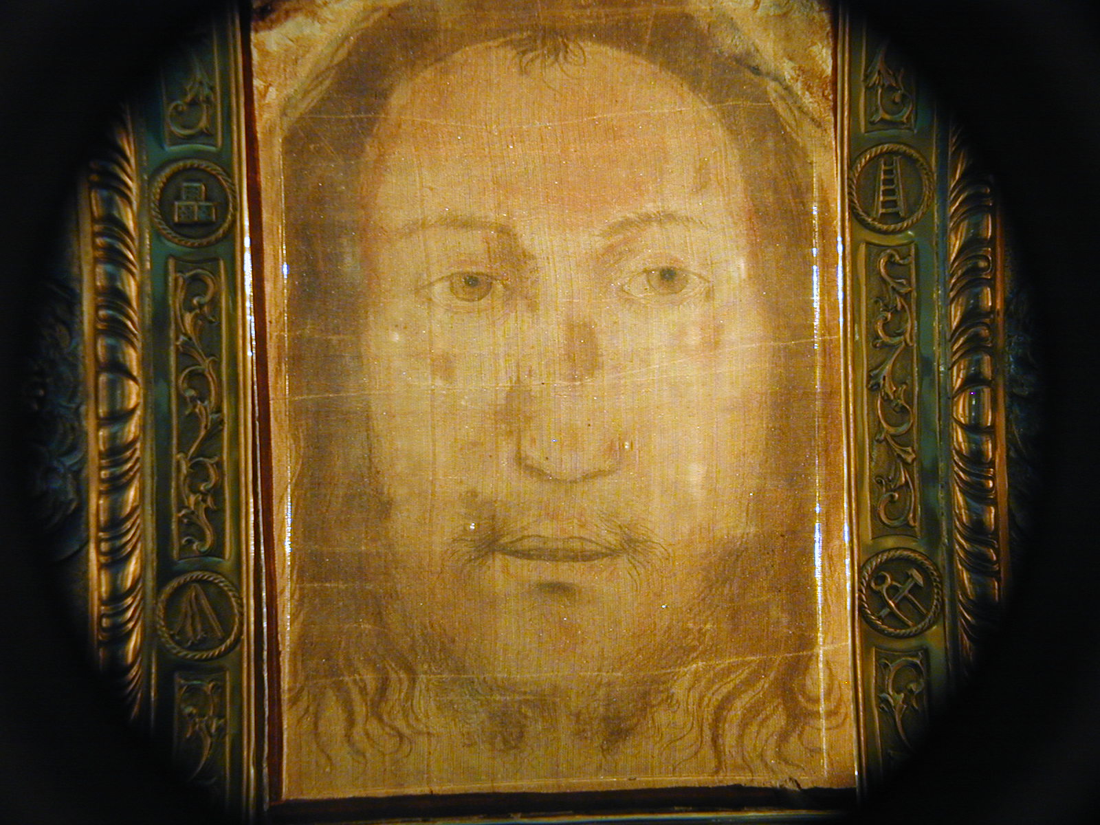 Holy Face of Manoppello Photo by Paul Badde "Jesus Christ is the FACE of the Father's Mercy." --Pope Francis